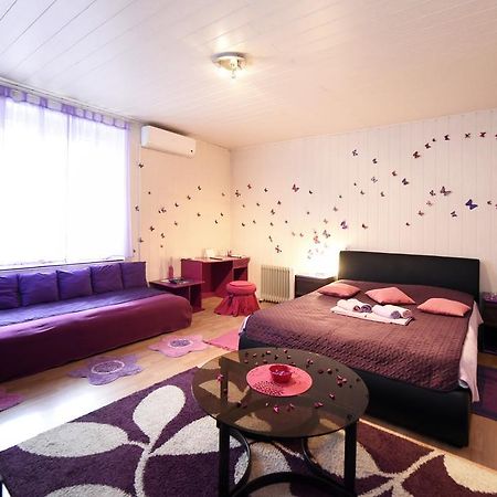 Apartment Orange Purple Blue Zágráb Kültér fotó